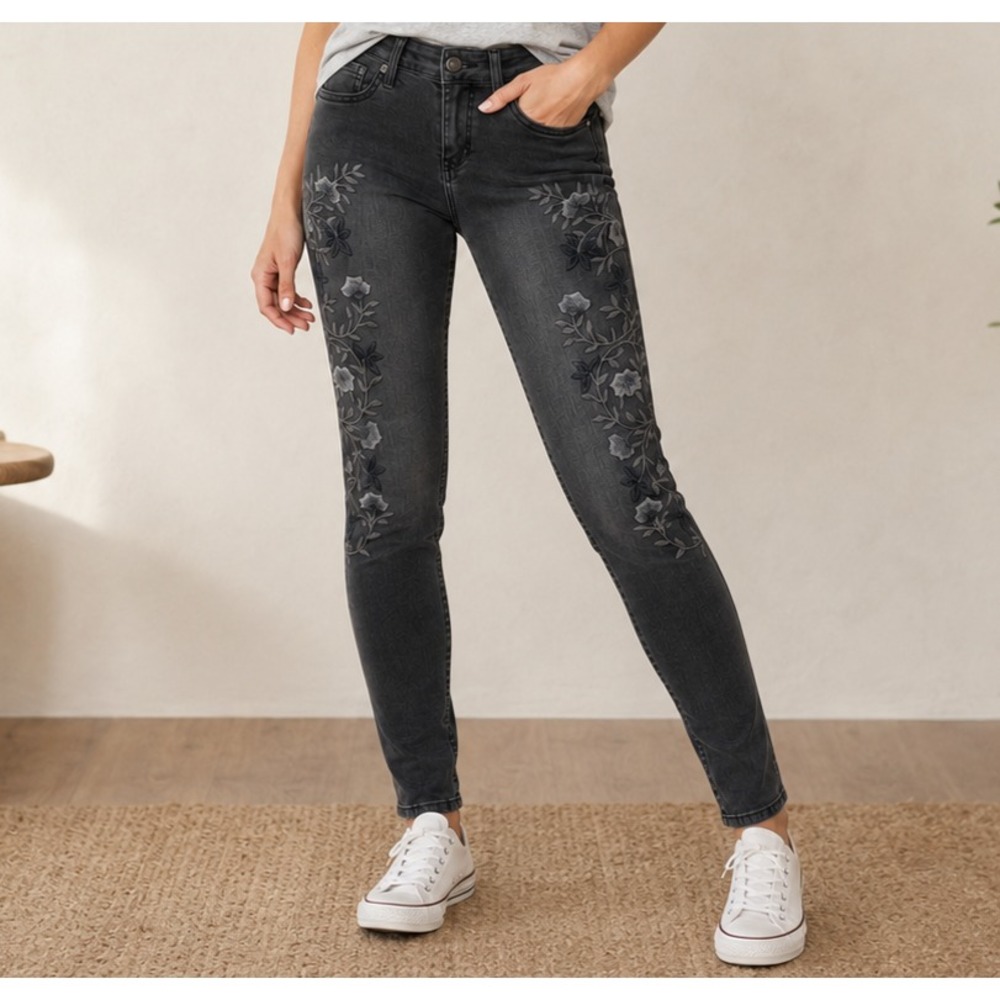 Seven7 Womens Jeans Size 28 Black Floral Embroidered Skinny Stretch NWT Boho Y2K